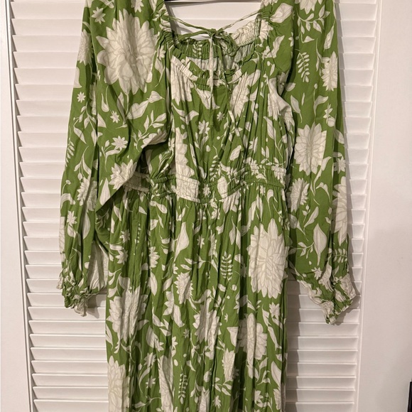 Ava & Viv Green and White Floral Long Sleeve Dress - Picture 3 of 6